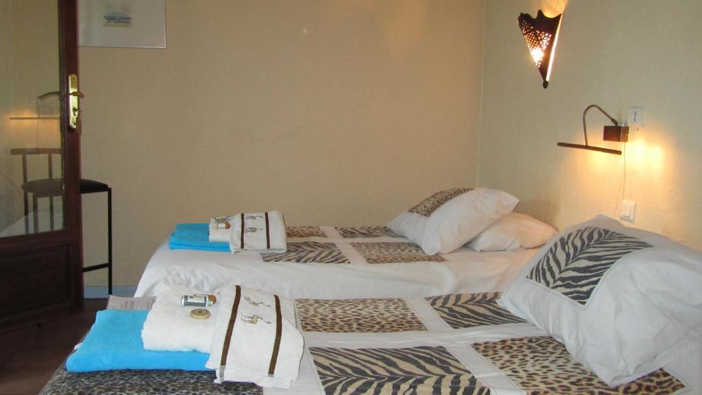 Le Mas Shabanou Bed and Breakfast Roquefort-les-Pins Rum bild