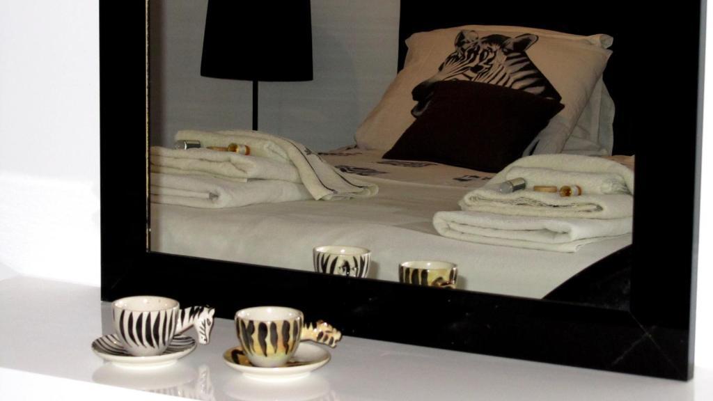 Le Mas Shabanou Bed and Breakfast Roquefort-les-Pins Rum bild
